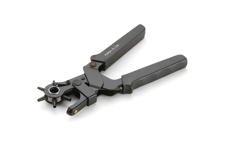 Shires One Size Deluxe Punch Pliers In Black