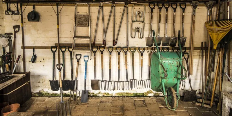 Stable & Yard Tools