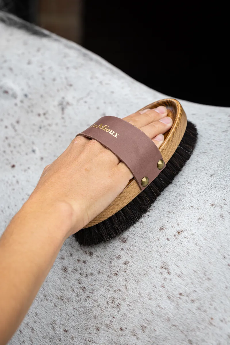 LeMieux Artisan Lambswool Body Brush Brown-1