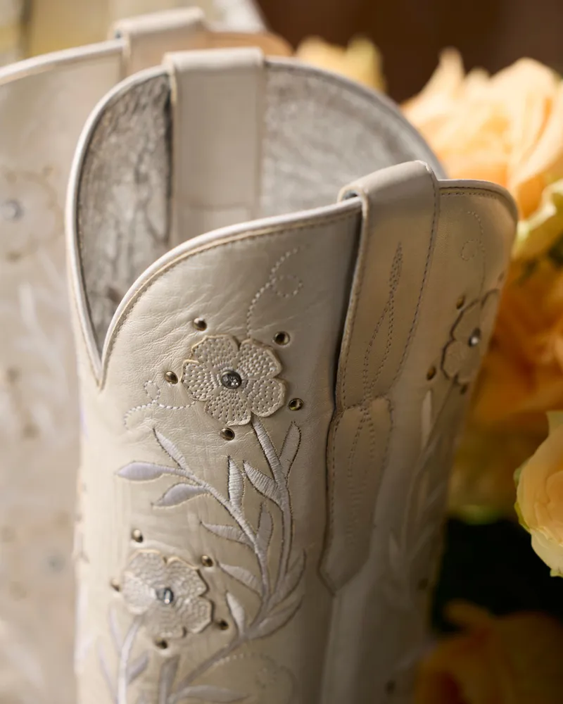 Ariat Womens Romance Western J Toe Boot in Pearly White-5