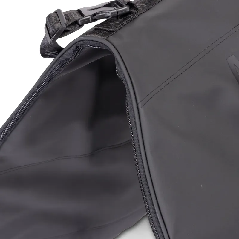 Aubrion React Saddle Bag Black-2