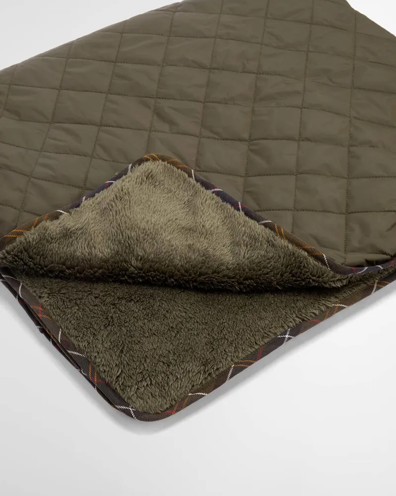 Barbour Dog Quilt and Fleece Blanket in Olive-2