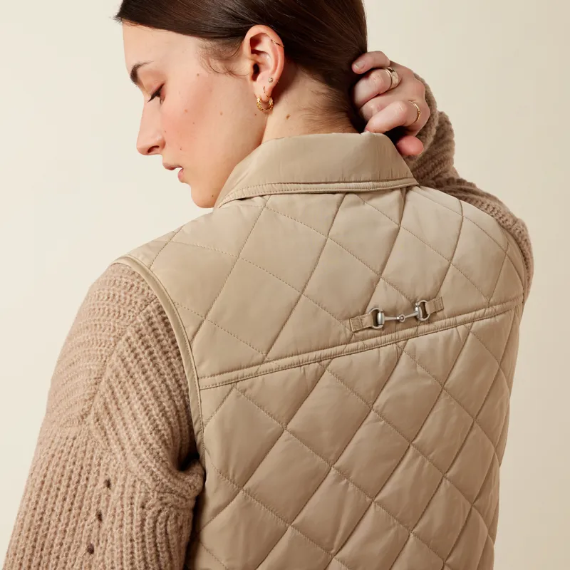 Ariat Womens Woodgate Quilted Gilet in Crockery-2