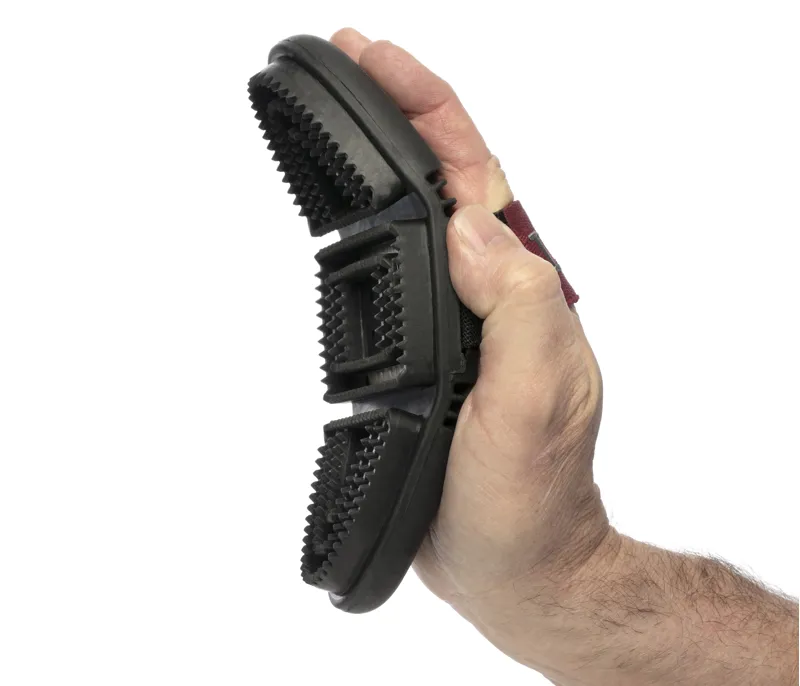 LeMieux Flexi Curry Comb in Black-2