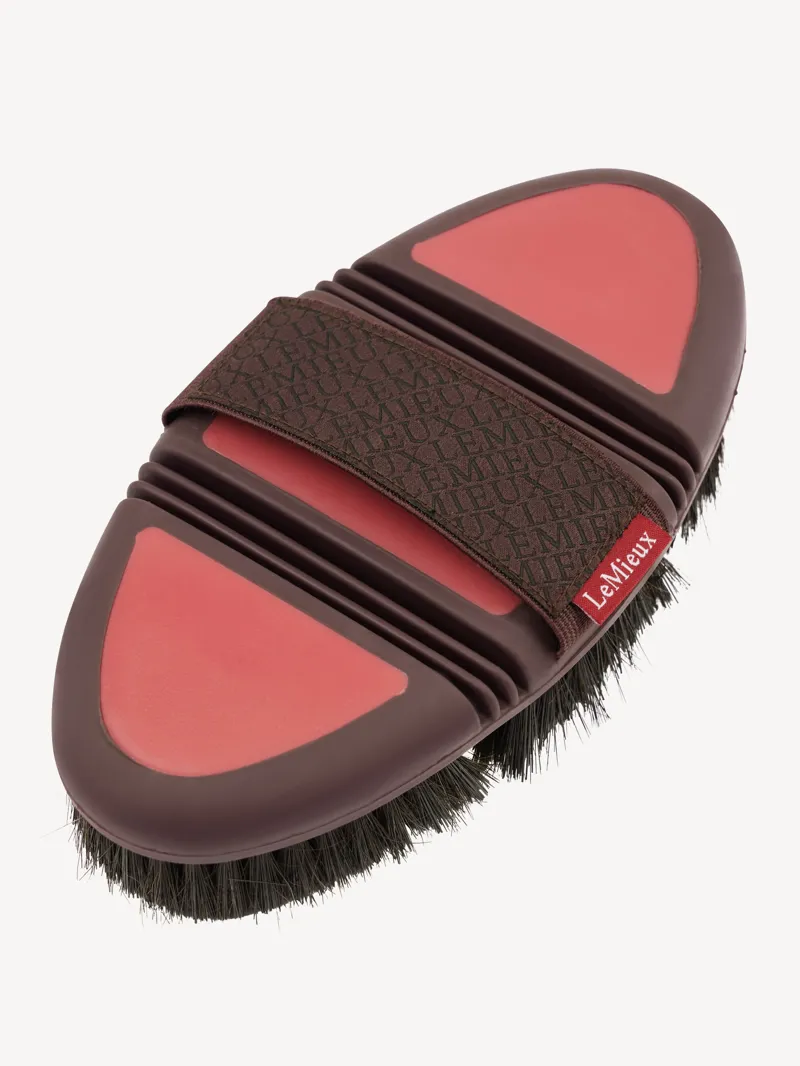 LeMieux Flexi Sponge Brush Cranberry/Damson