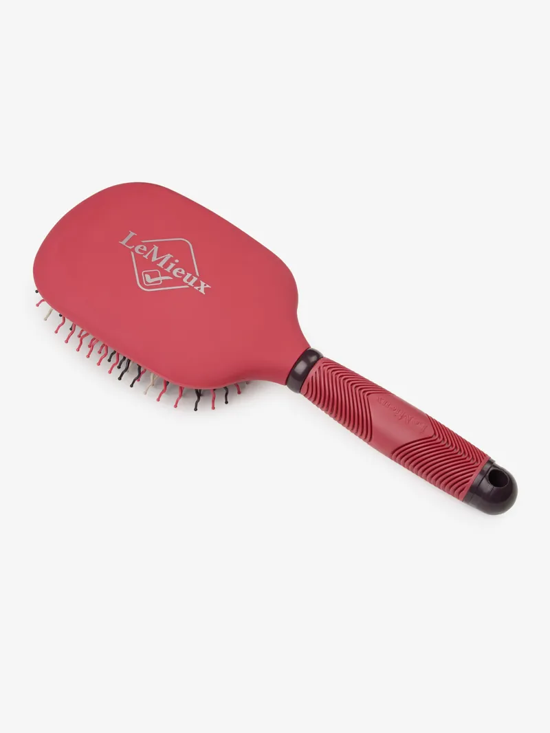 LeMieux Tangle Tidy Cranberry-1
