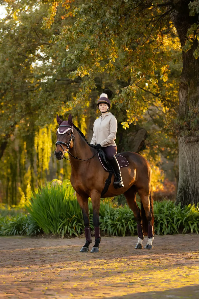 LeMieux Loire Classic Close Contact Square Damson-1