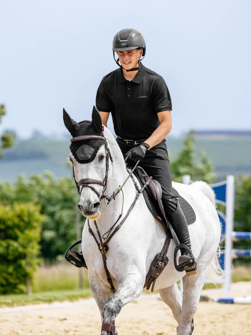 LeMieux Cotton Close Contact Square Black-2