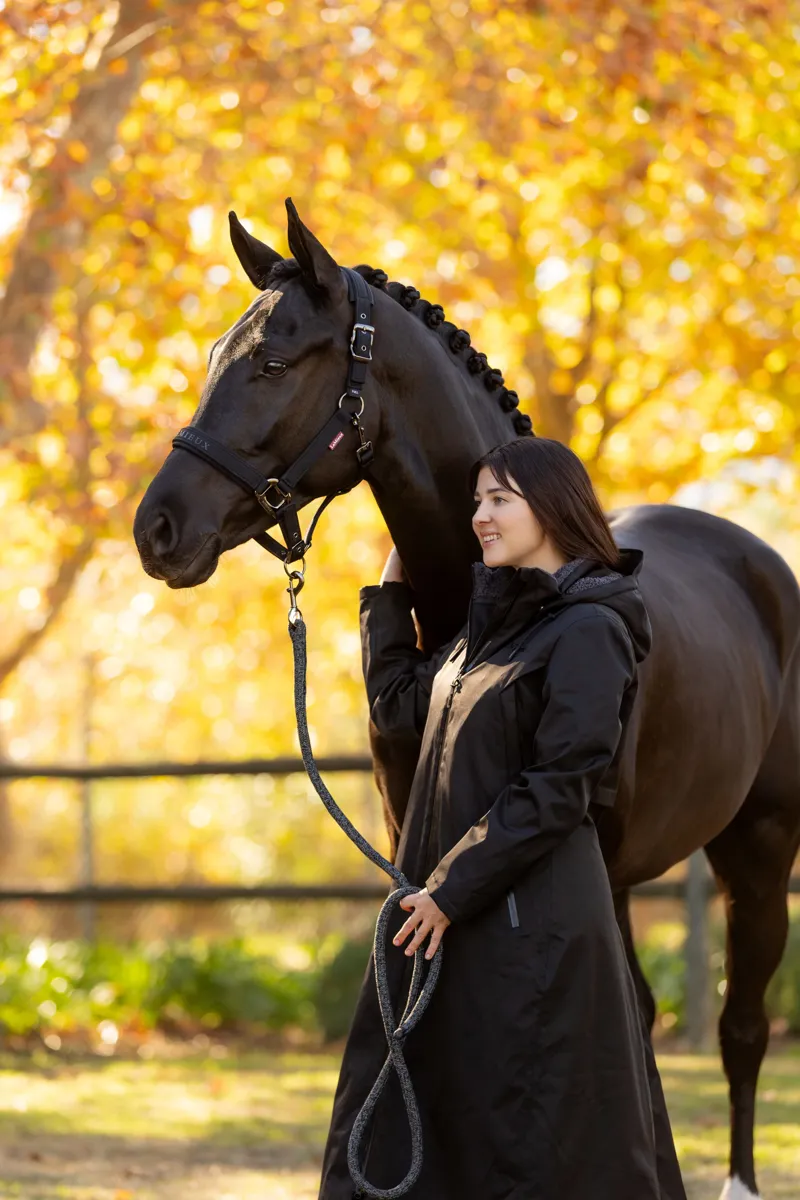 LeMieux Essence Headcollar Black-1