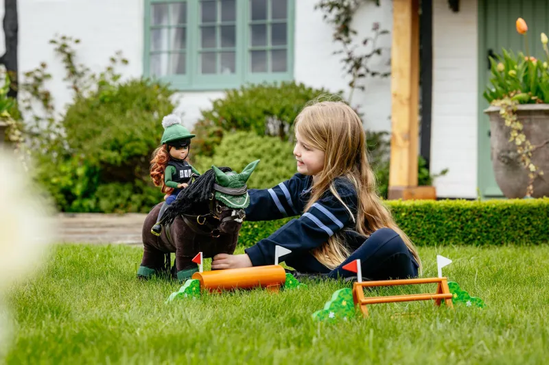 LeMieux Toy Pony XC Jump Set Tiger Trap and Hanging Log-1