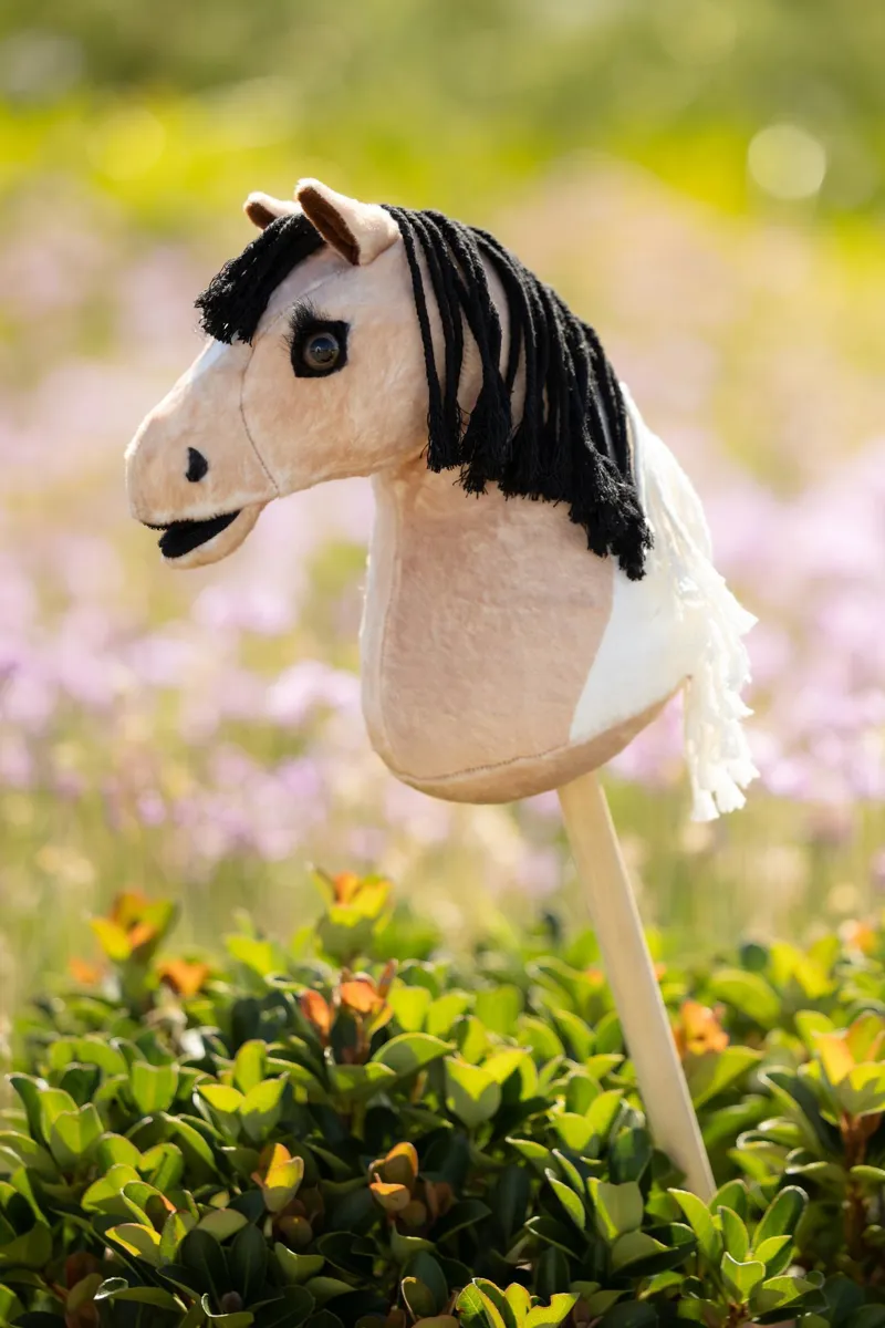 LeMieux Mini Hobby Horses Toby-1