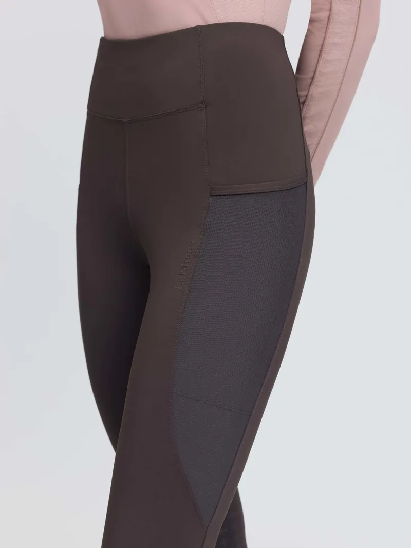 LeMieux Naomi Pull-On Breeches in Cocoa-4