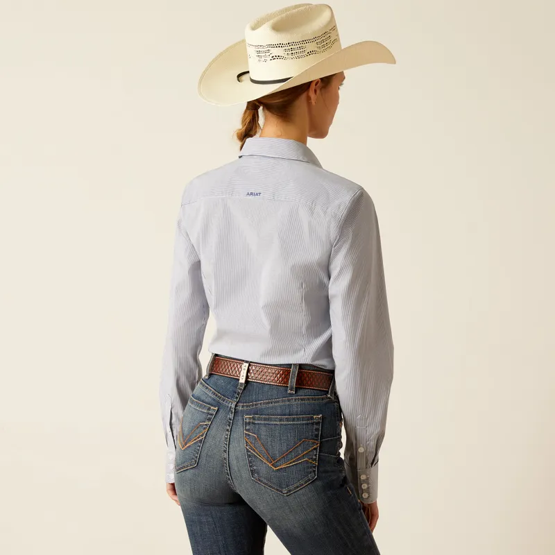 Ariat Women's Kirby Stretch Western Shirt in True Blue-4