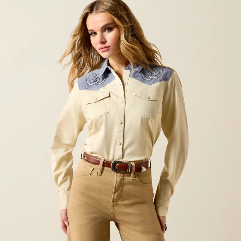 Ariat Womens Horseshoe Western Snap Shirt in Summer Sand and Chambray