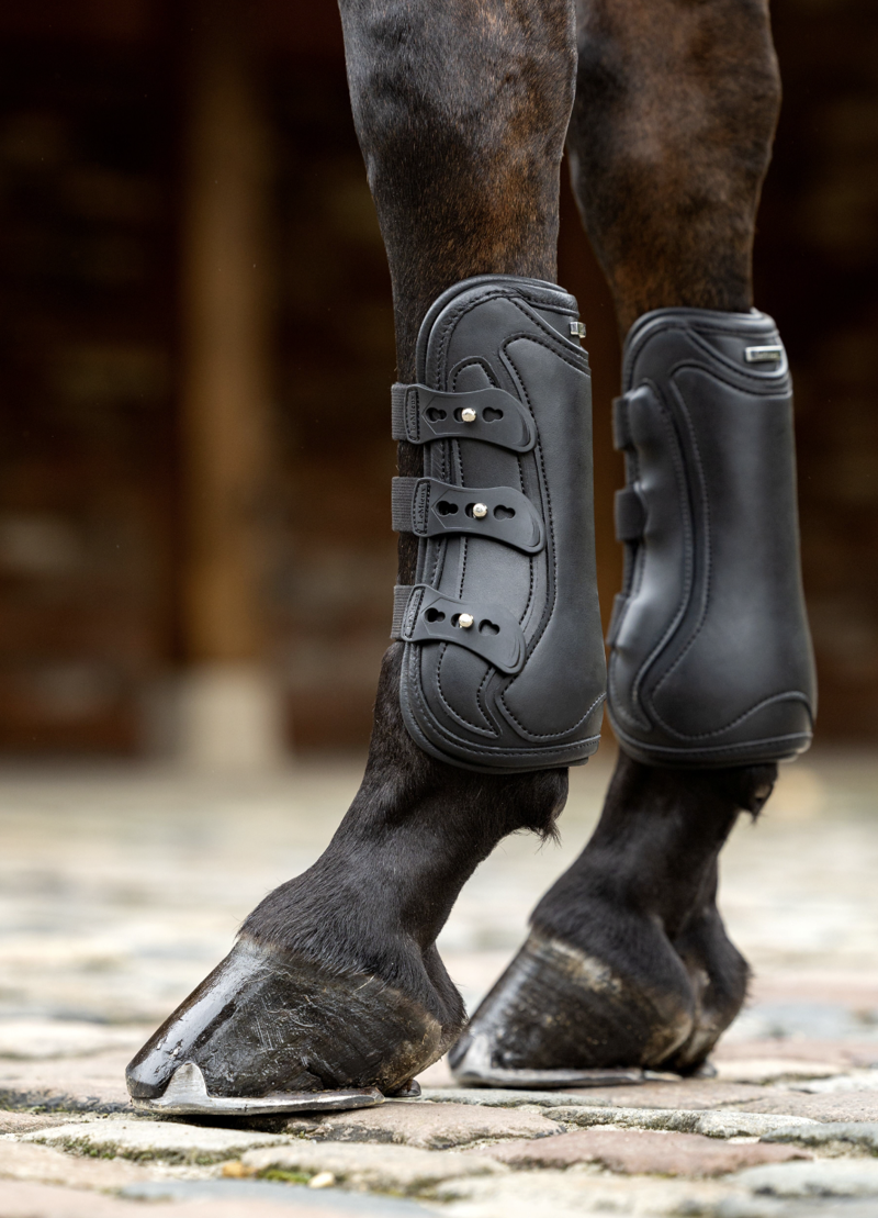 LeMieux 3 Strap Tendon Boot Black-4