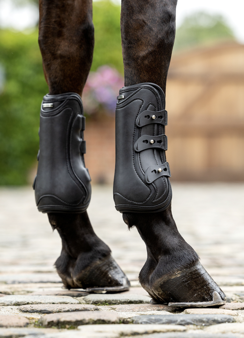 LeMieux 3 Strap Tendon Boot Black-3