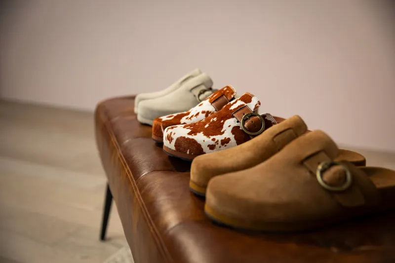 Ariat Womens Country Mule in Caramel Suede-5