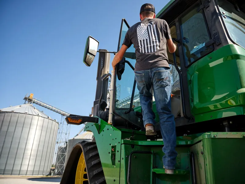Ariat Mens Freedom Short Sleeve T-Shirt in Charcoal Heather-3