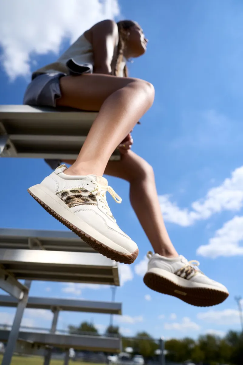 Ariat Womens Ranch Runner Trainer in Bright Cream and Leopard -5