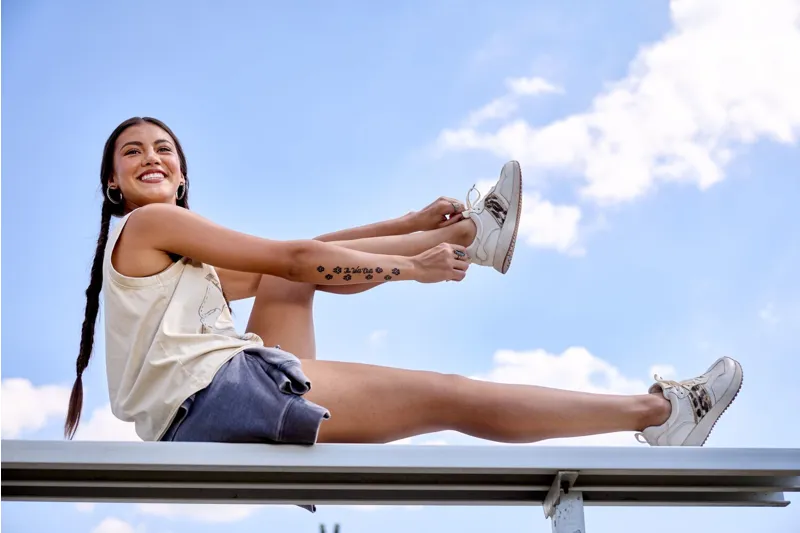 Ariat Womens Ranch Runner Trainer in Bright Cream and Leopard -6