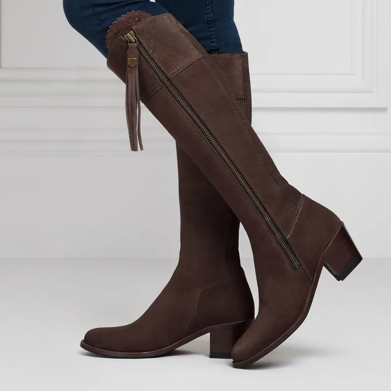 Fairfax and Favor Heeled Regina Boot in Chocolate Size UK4 EU37