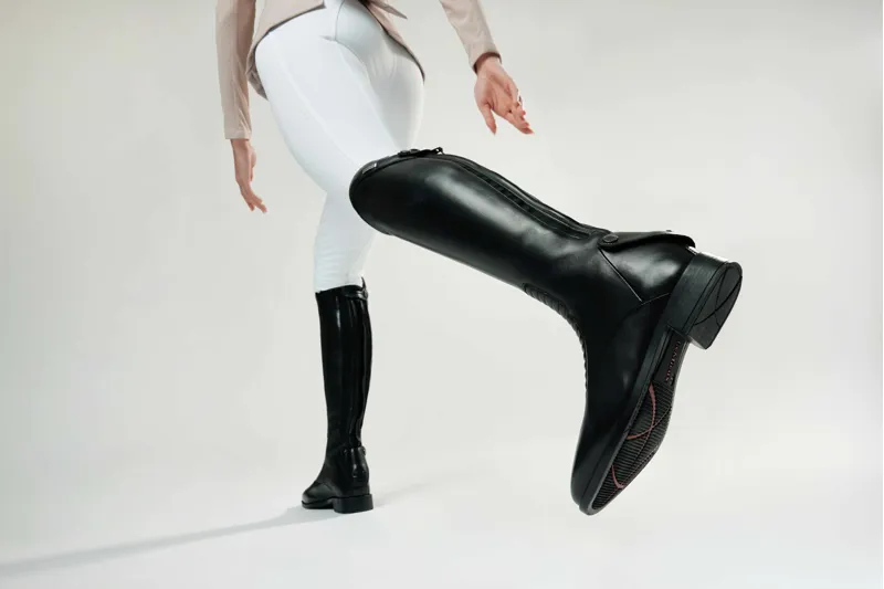 LeMieux Essence Quilted Riding Boot Regular Black-3